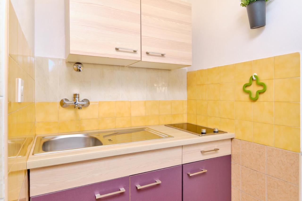 Apartments Vanda Mali Losinj Exterior photo