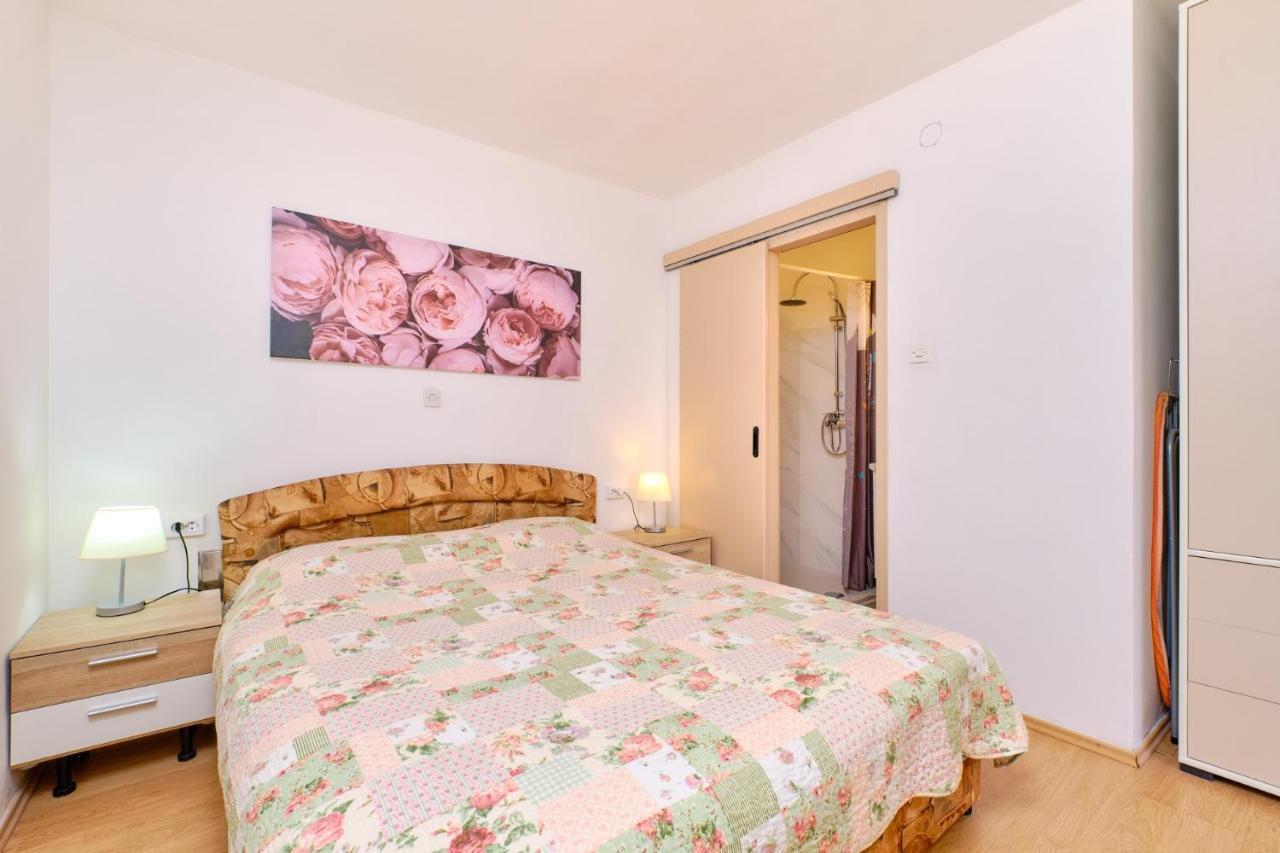 Apartments Vanda Mali Losinj Exterior photo