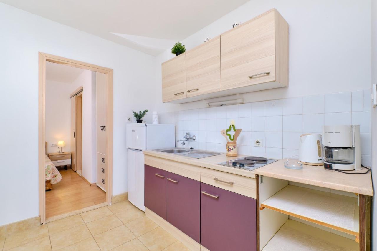 Apartments Vanda Mali Losinj Exterior photo