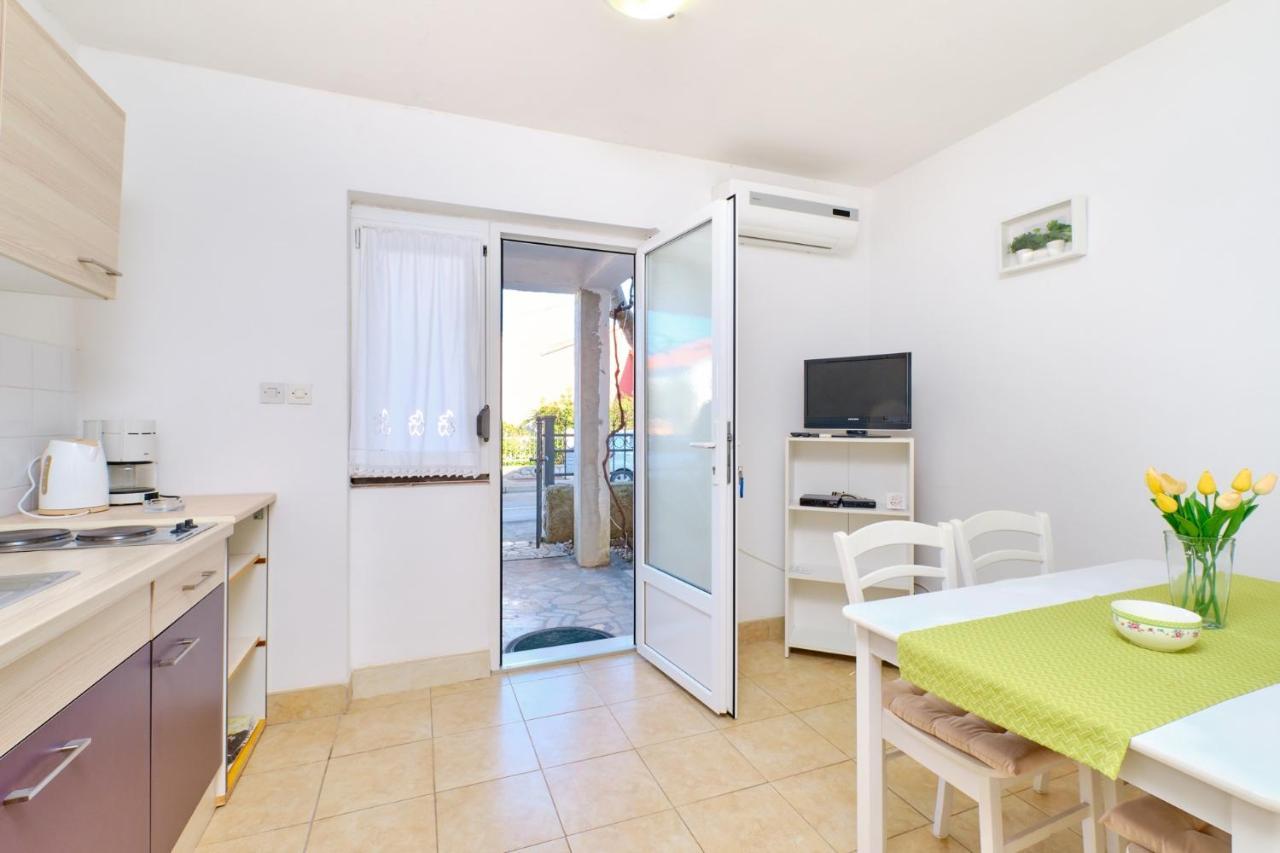Apartments Vanda Mali Losinj Exterior photo