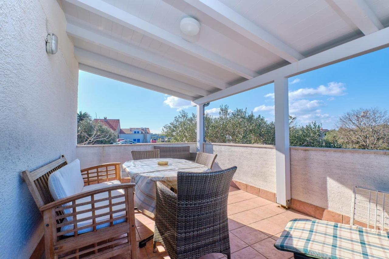 Apartments Vanda Mali Losinj Exterior photo