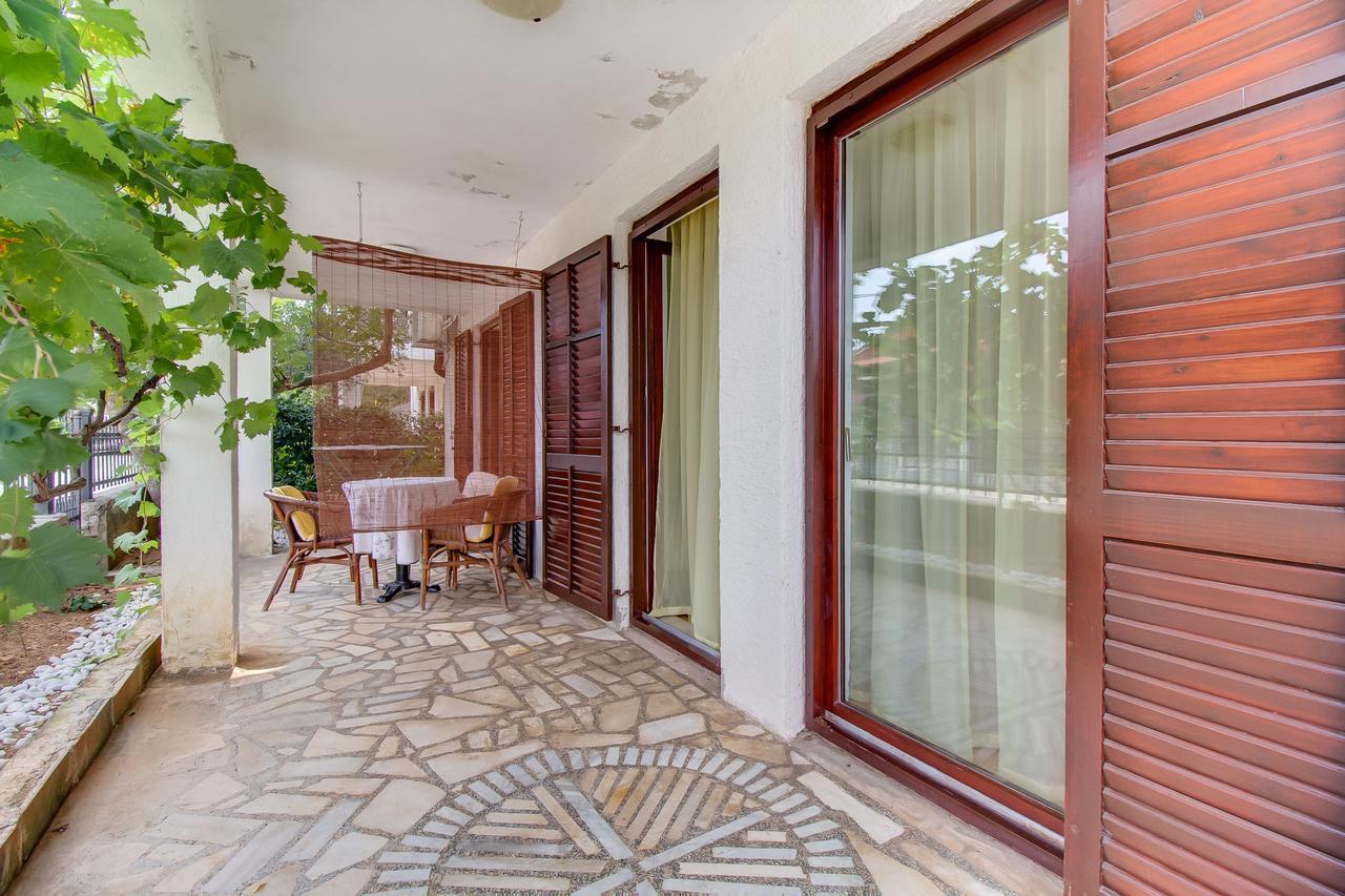Apartments Vanda Mali Losinj Exterior photo